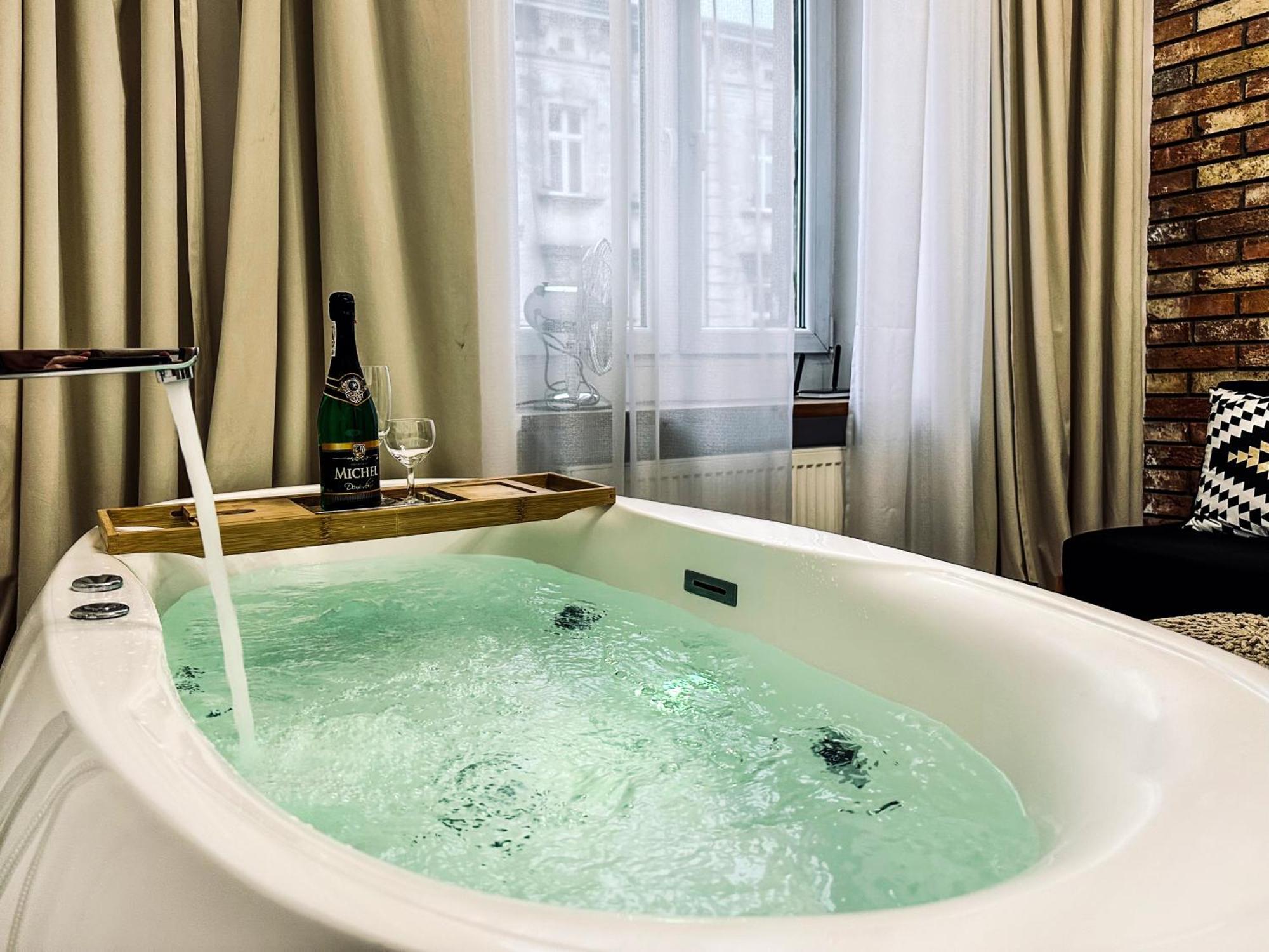 Premium Jacuzzi For Couples, Old Town * Cracovia